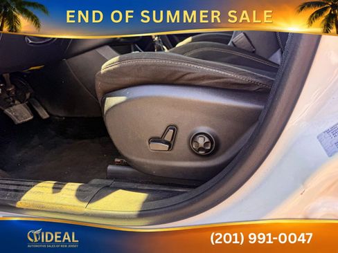 Used 2016 Jeep Cherokee Latitude w/ Cold Weather Group AWD/4WD image 22