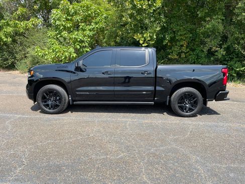 Used 2026 Chevrolet Silverado 1500 High Country w/ Midnight Edition AWD/4WD image 2