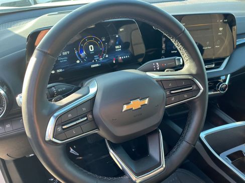 Used 2025 Chevrolet Equinox LT image 29