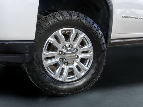 Used 2023 GMC Sierra 2500 Denali w/ Denali Ultimate Package AWD/4WD image 4
