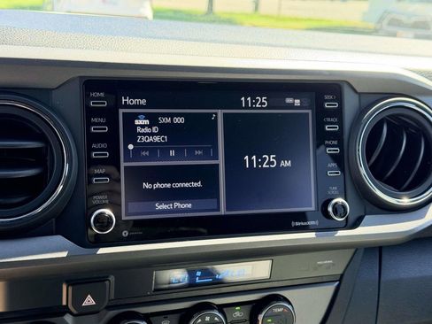 Certified 2023 Toyota Tacoma TRD Off-Road image 3