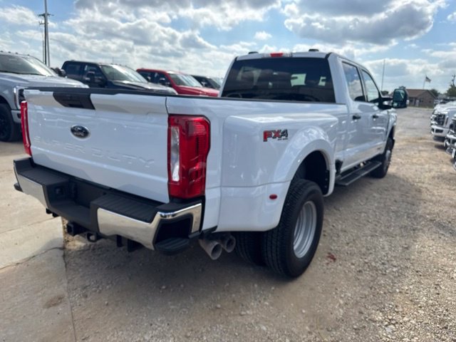 Used 2025 Ford F350 XLT w/ FX4 Off-Road Package AWD/4WD image 6