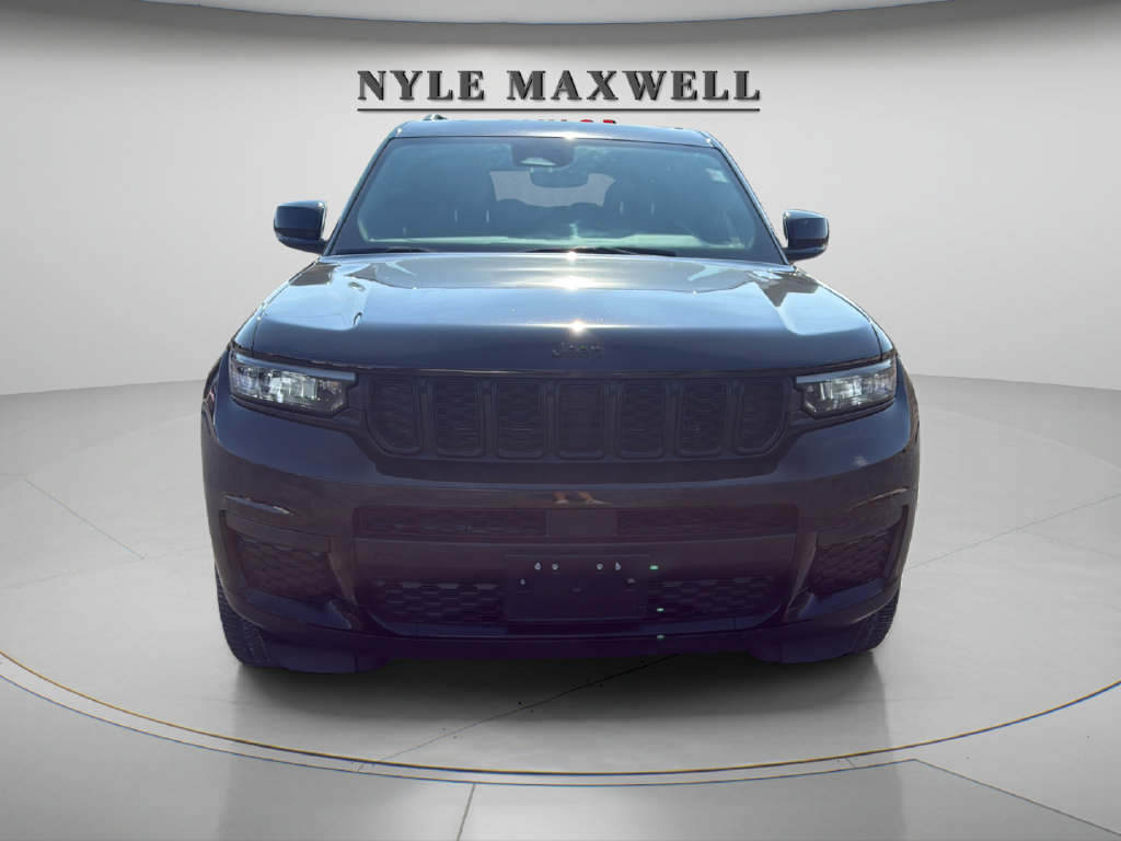 Used 2023 Jeep Grand Cherokee L Laredo AWD/4WD image 9
