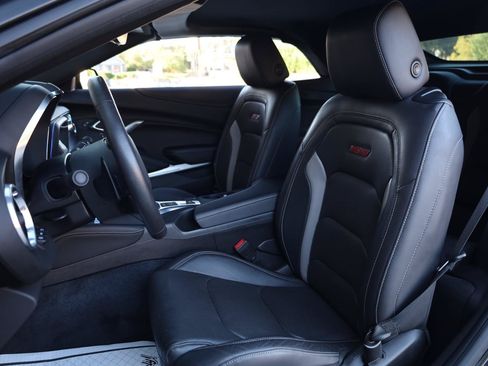 Used 2019 Chevrolet Camaro SS RWD image 27