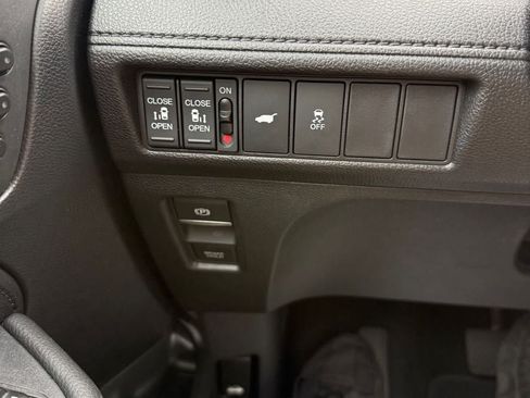 Used 2025 Honda Odyssey Sport-L image 25