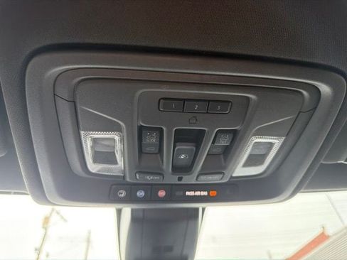 Used 2020 GMC Sierra 1500 AT4 w/ AT4 Premium Package AWD/4WD image 23