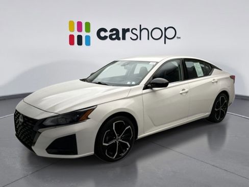 Used 2024 Nissan Altima 2.5 SR image 1