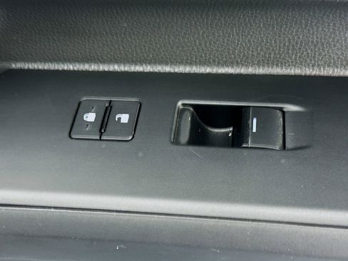 Used 2025 Toyota Tacoma SR5 image 28