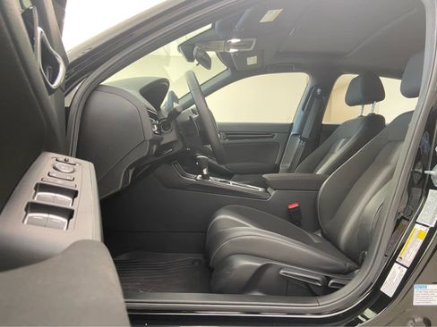 Used 2025 Honda Civic Sport Touring image 13