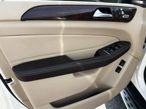 Used 2017 Mercedes-Benz GLS 450 4MATIC image 11