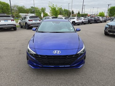 Used 2023 Hyundai Elantra SEL FWD image 3