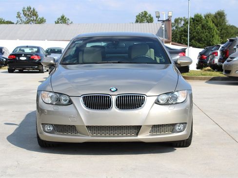 Used 2009 BMW 335i Convertible image 3