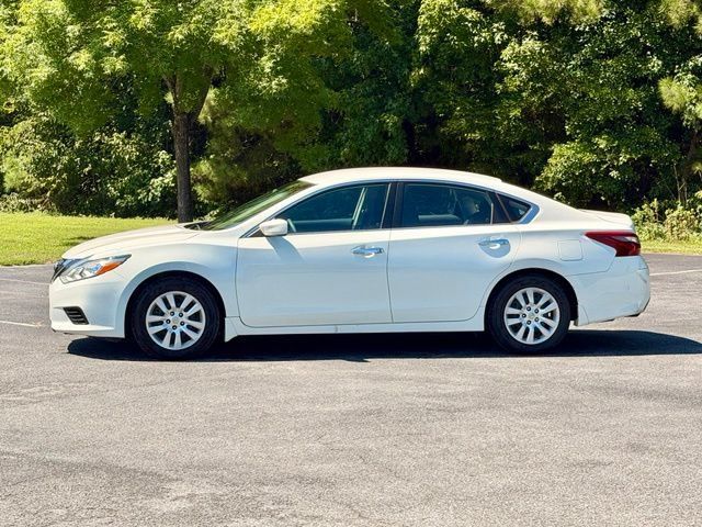 Used 2018 Nissan Altima 2.5 S FWD image 3