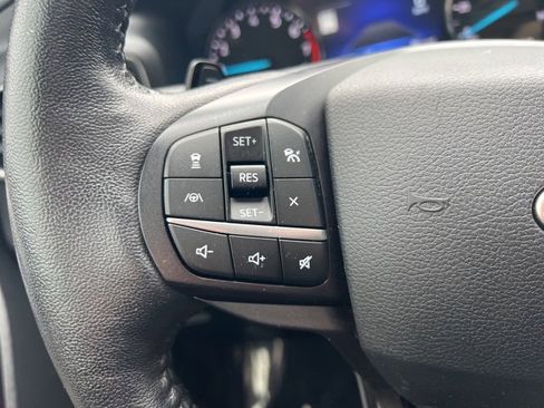 Used 2020 Ford Explorer XLT w/ Equipment Group 202A image 10