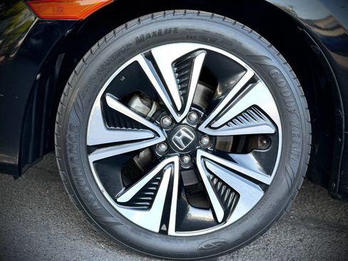 Used 2017 Honda Civic EX-L image 16