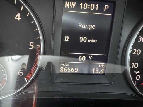 Used 2010 Volkswagen Jetta TDI FWD image 30