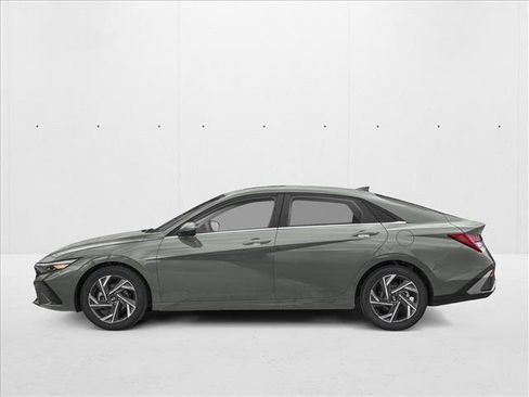 New 2026 Hyundai Elantra Limited image 3