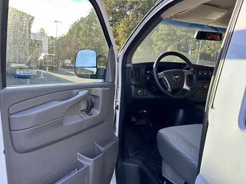 Used 2014 Chevrolet Express 1500 LT w/ LT Preferred Equipment Group image 4