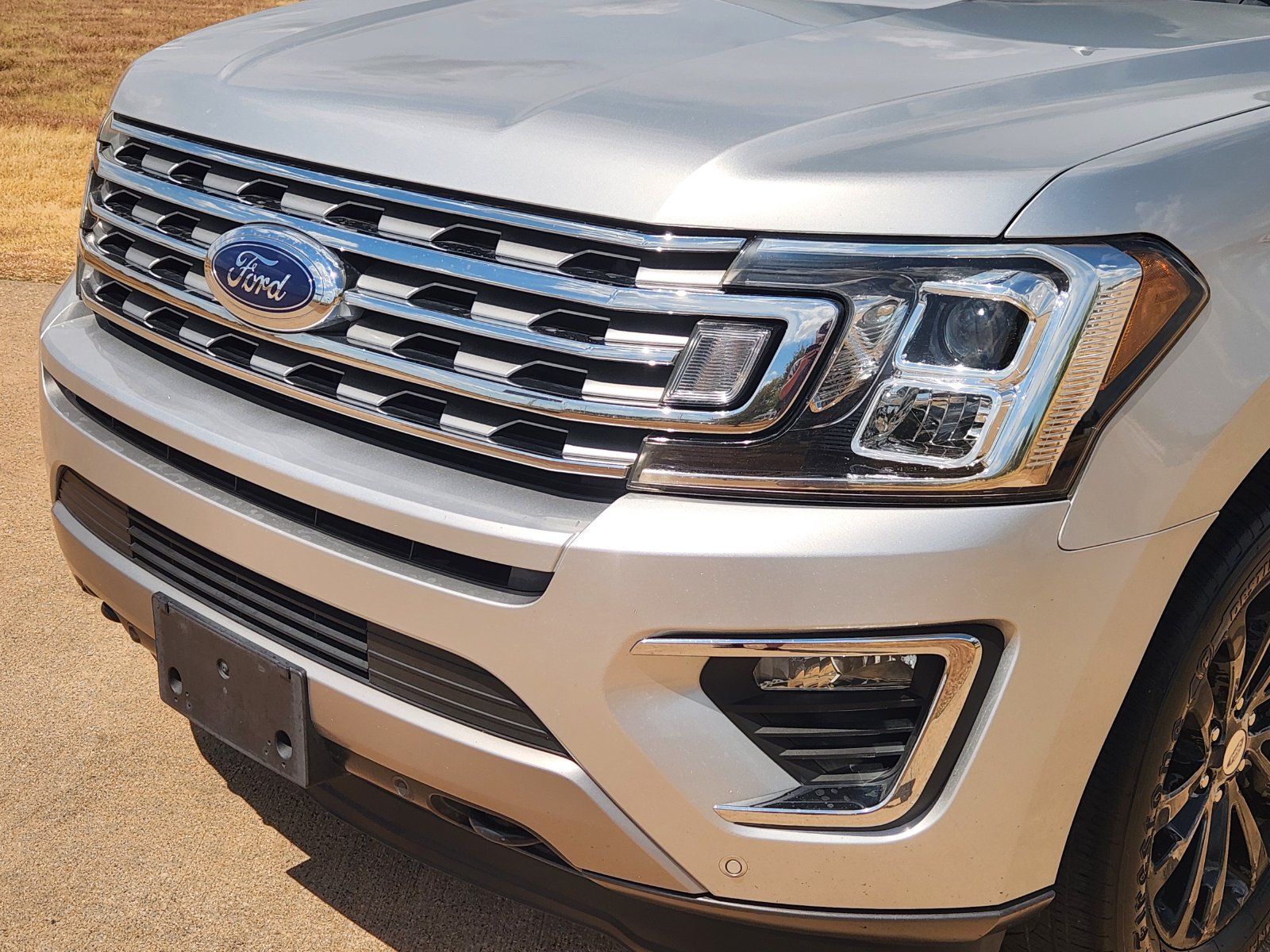 Used 2019 Ford Expedition Max Limited AWD/4WD image 10