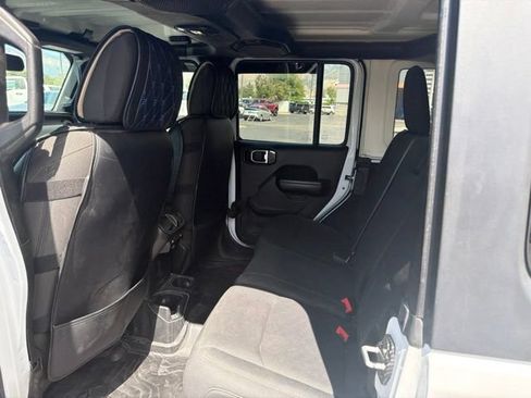 Used 2018 Jeep Wrangler Unlimited Sport S AWD/4WD image 26