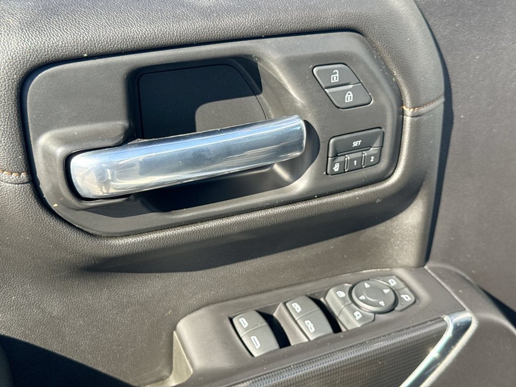 Used 2021 GMC Sierra 1500 AT4 w/ AT4 Premium Package AWD/4WD image 20