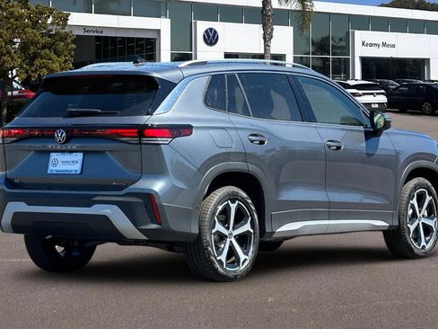 New 2025 Volkswagen Tiguan SE image 4