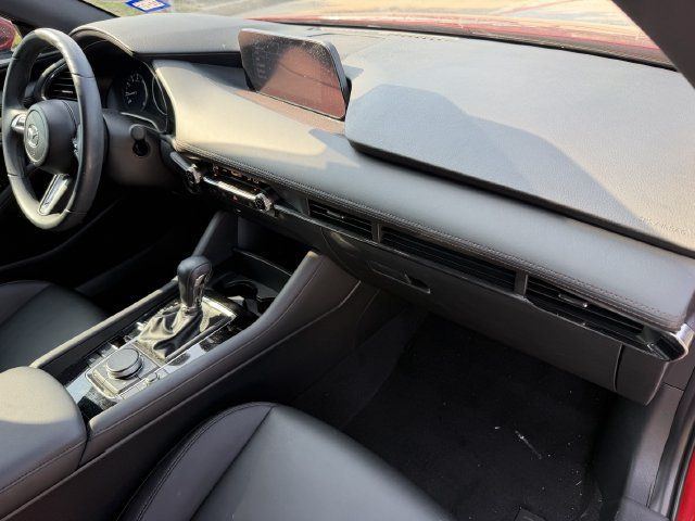 Used 2019 MAZDA MAZDA3 Hatchback w/ Preferred Package FWD image 28