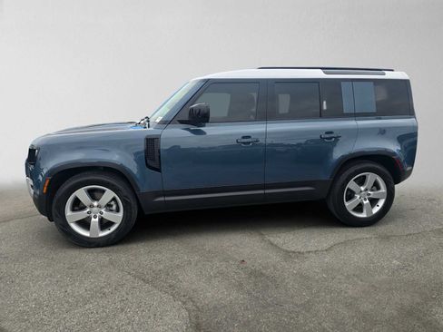 Used 2025 Land Rover Defender 110 S AWD/4WD image 2