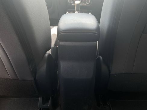 Used 2025 Nissan Kicks SV FWD image 10