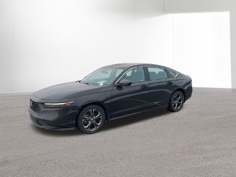 Used 2023 Honda Accord EX image 4