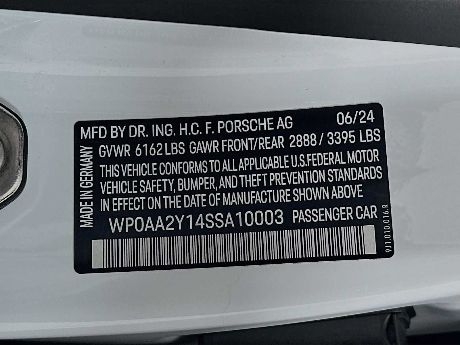 Used 2025 Porsche Taycan RWD image 32
