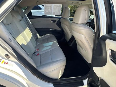 Used 2016 Toyota Avalon Limited image 26