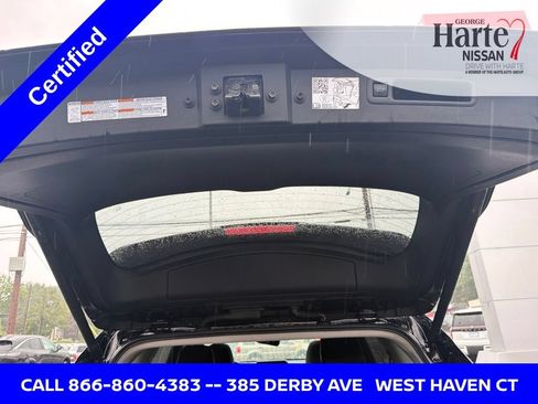 Used 2024 Toyota Highlander XLE AWD/4WD image 23