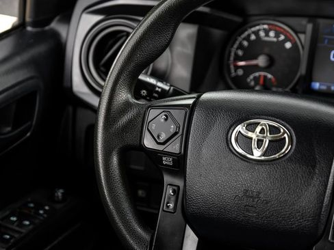 Used 2020 Toyota Tacoma SR w/ SR Convenience Package RWD image 13