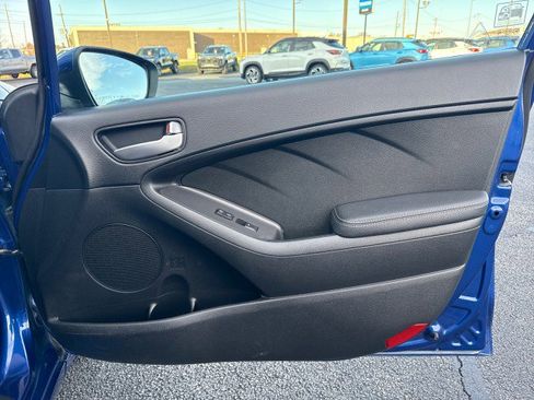 Used 2017 Kia Forte LX image 29