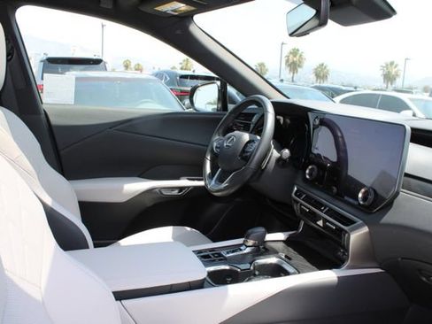 Certified 2024 Lexus RX 350 Premium w/ Convenience Package FWD image 5