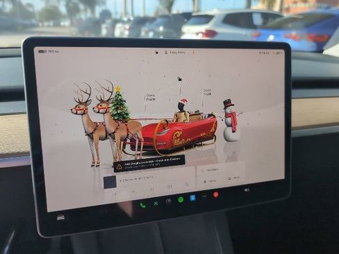 Used 2023 Tesla Model Y Long Range image 11