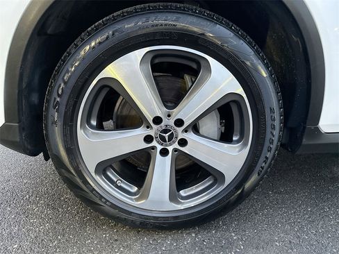 Used 2020 Mercedes-Benz GLC 300 4MATIC w/ Parking Assistance Package image 19