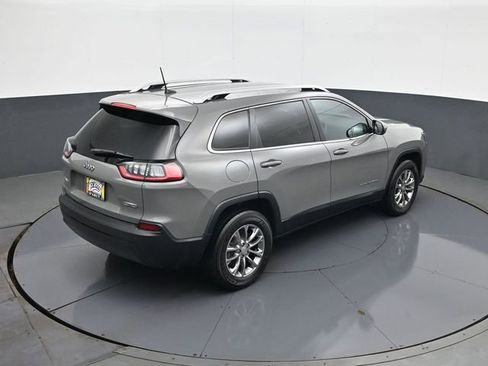 Used 2019 Jeep Cherokee Latitude Plus w/ Cold Weather Group AWD/4WD image 17