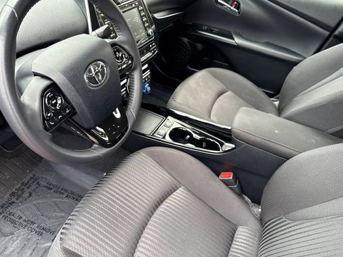 Used 2020 Toyota Prius Prime LE image 11