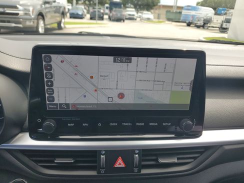 Used 2024 Kia Forte GT-Line w/ GT-Line Premium Package image 10