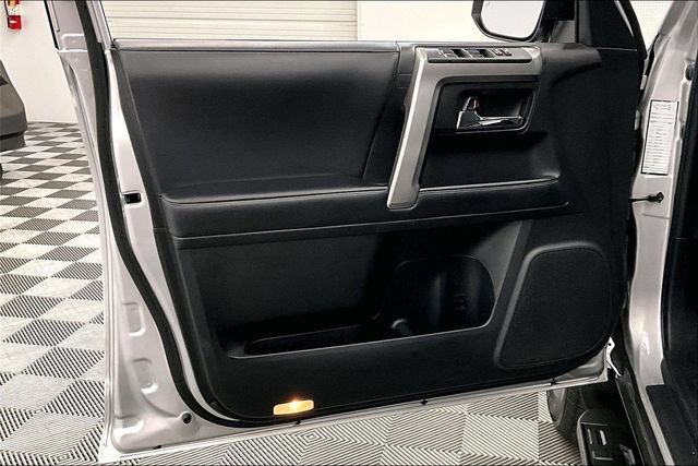 Used 2024 Toyota 4Runner SR5 AWD/4WD image 19