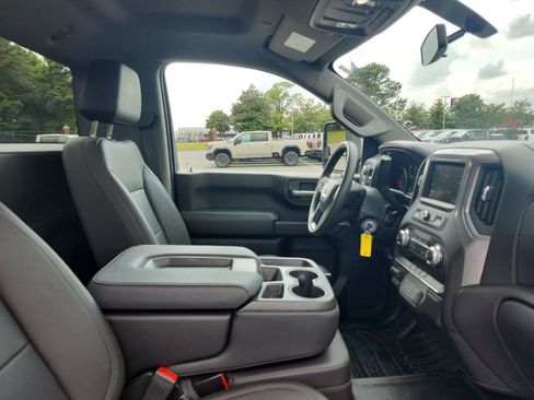 Used 2022 GMC Sierra 2500 Pro w/ Convenience Package AWD/4WD image 11