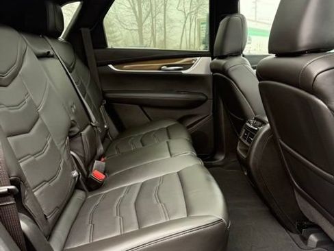 Used 2023 Cadillac XT5 Premium Luxury w/ Platinum Package AWD/4WD image 15
