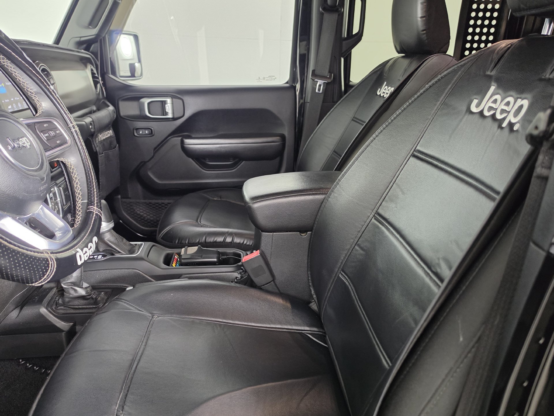 Used 2020 Jeep Gladiator Sport w/ Quick Order Package 24S AWD/4WD image 3