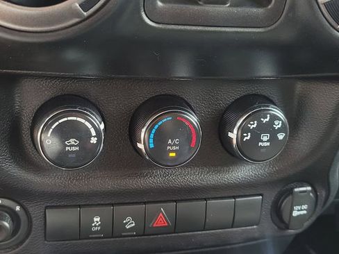 Used 2018 Jeep Wrangler Unlimited Sport S image 23