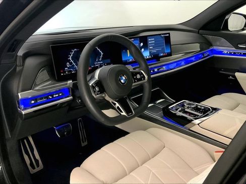 Certified 2023 BMW 760i xDrive w/ Executive Package AWD/4WD image 21