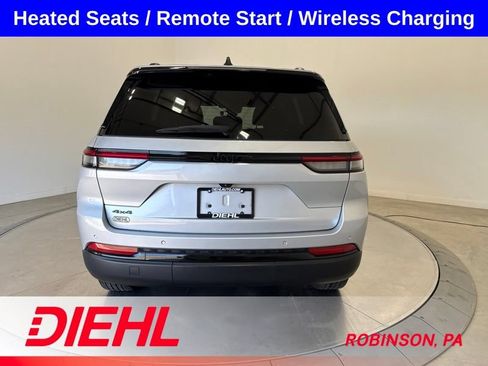 Used 2024 Jeep Grand Cherokee Altitude AWD/4WD image 6