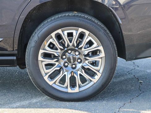 Used 2024 GMC Yukon Denali Ultimate image 10