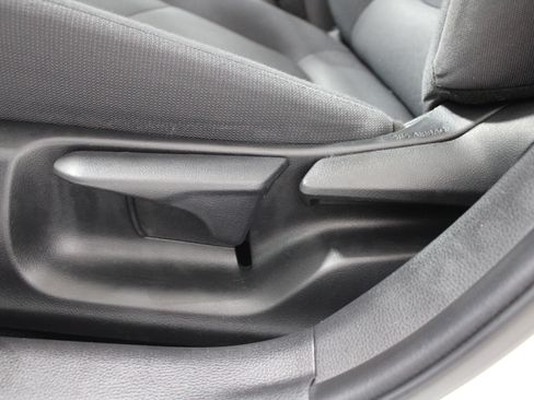 Used 2021 Toyota Corolla LE FWD image 39
